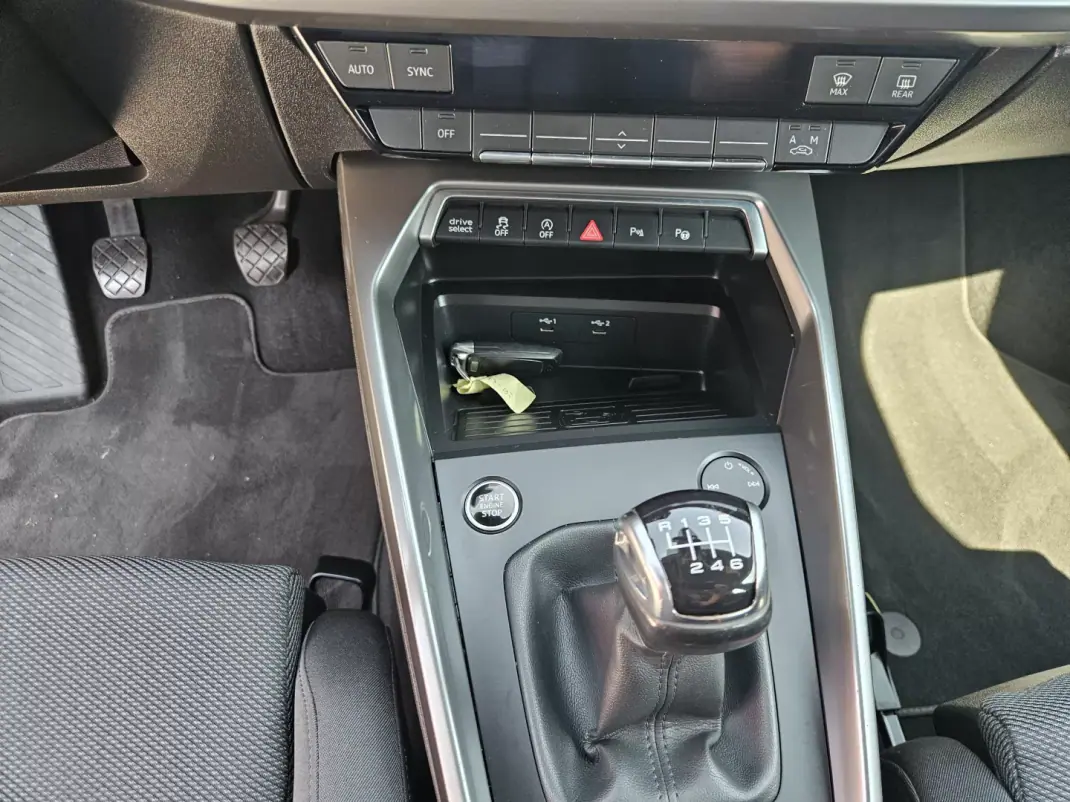 Audi A3 Sportback 2021 - 22900 EUR, 150000 km - 150000km - foto 24 de 42