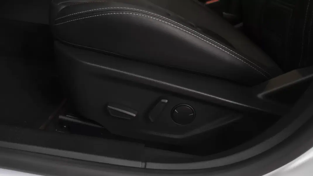 Ford Focus 2024 - 21450 EUR, 49000 km - AUTO.MOTO.pt - 49000km - foto 16 de 36