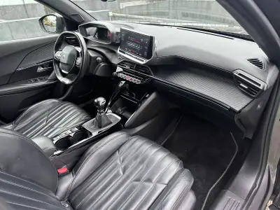 Peugeot 2008 2021 - 17900 EUR, 95000 km - AUTO.MOTO.pt - 95000km - foto 51 de 58
