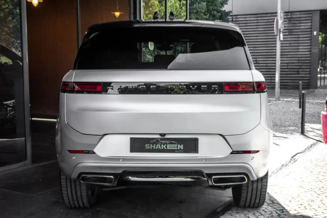 Land Rover Range Rover Sport 2023 - 83990 EUR, 131215 km - AUTO.MOTO.pt - 131215km - foto 10 de 46