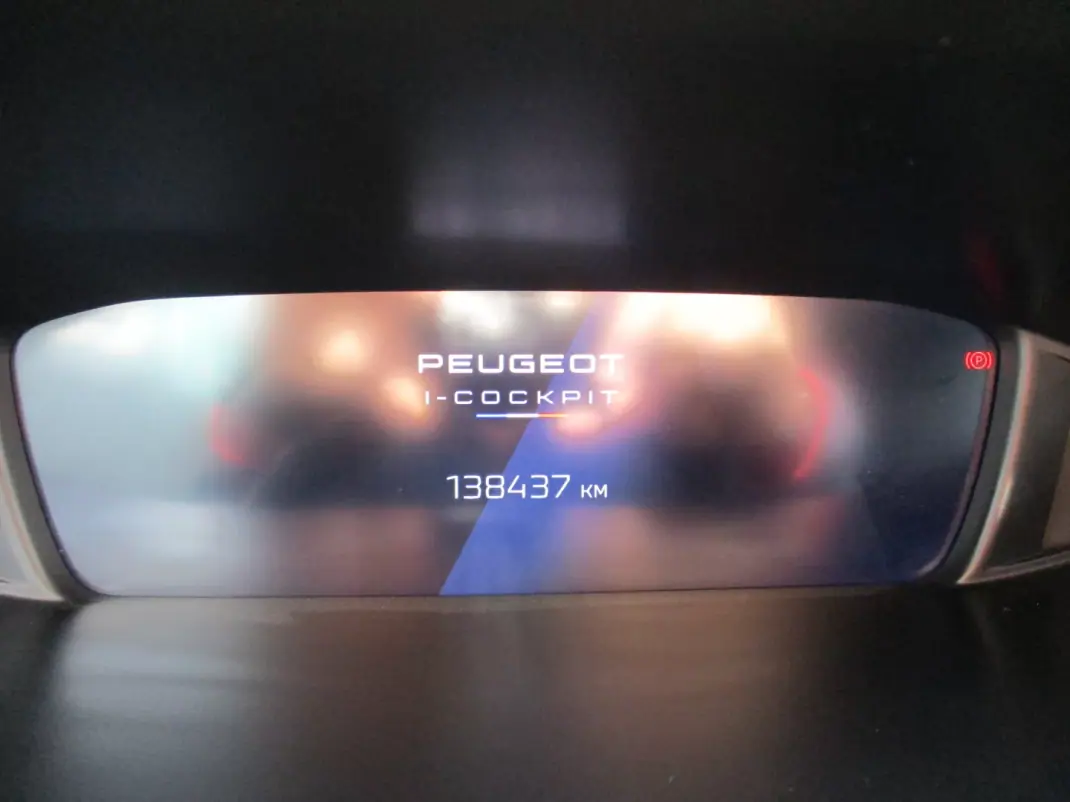 Peugeot 308 2022 - 17250 EUR, 138398 km - AUTO.MOTO.pt - 138398km - foto 17 de 20