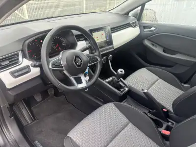 Renault Clio 2023 - 16950 EUR, 44091 km - AUTO.MOTO.pt - 44091km - foto 3 de 10