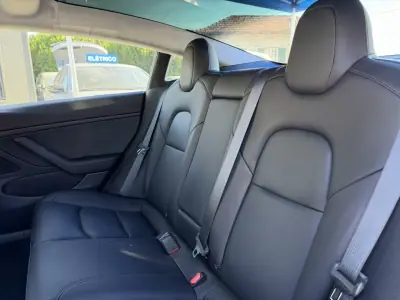 Tesla Model 3 2020 - 29500 EUR, 89581 km - 89581km - foto 23 de 48