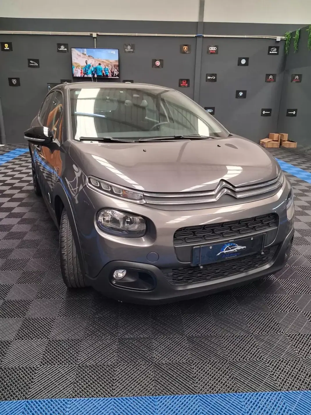Citroën C3 2019 - 11790 EUR, 64158 km - AUTO.MOTO.pt - 64158km - foto 1 de 13