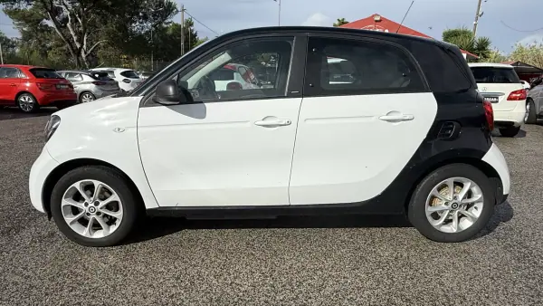 Smart ForFour 2017 - 11490 EUR, 22359 km - AUTO.MOTO.pt - 22359km - foto 6 de 48