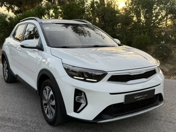 Kia Stonic 2022 - 15999 EUR, 59000 km - AUTO.MOTO.pt - 59000km - foto 4 de 14