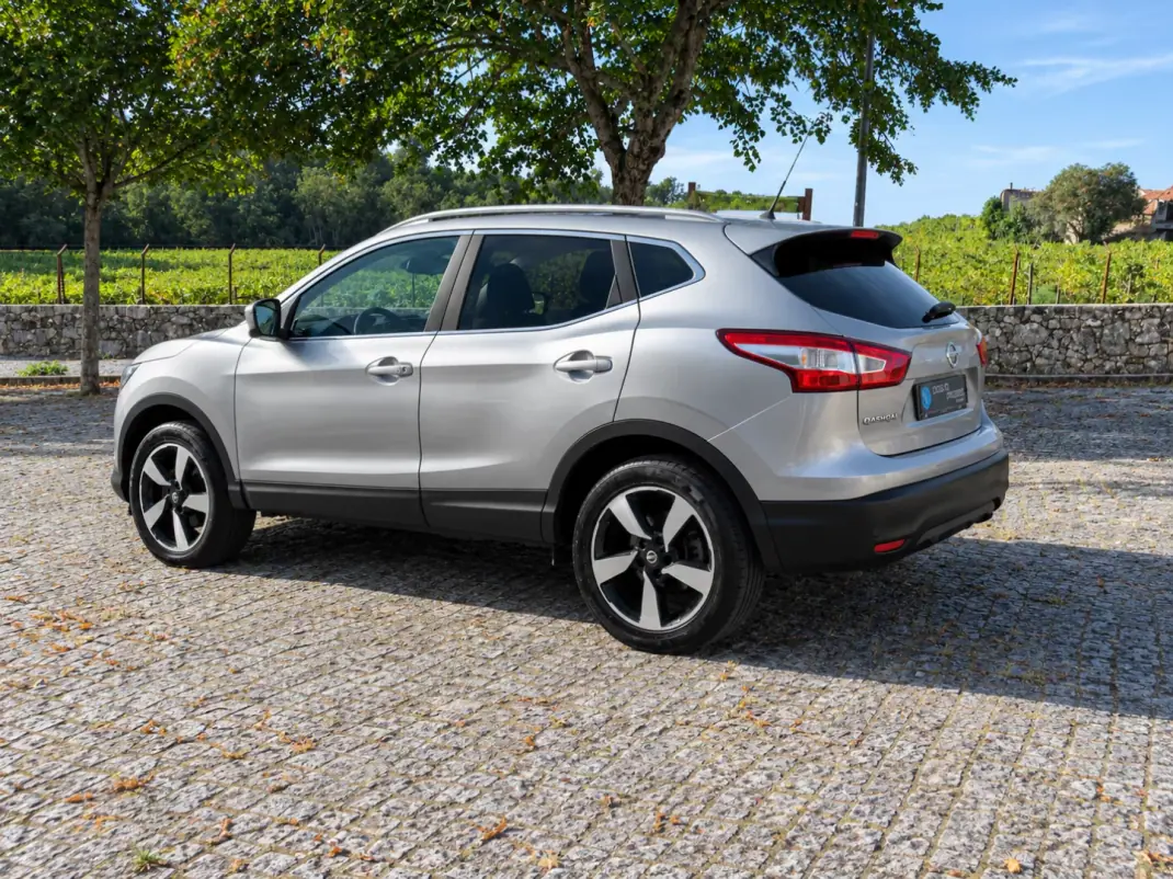 Nissan Qashqai 2017 - 13490 EUR, 177000 km - 177000km - foto 5 de 42