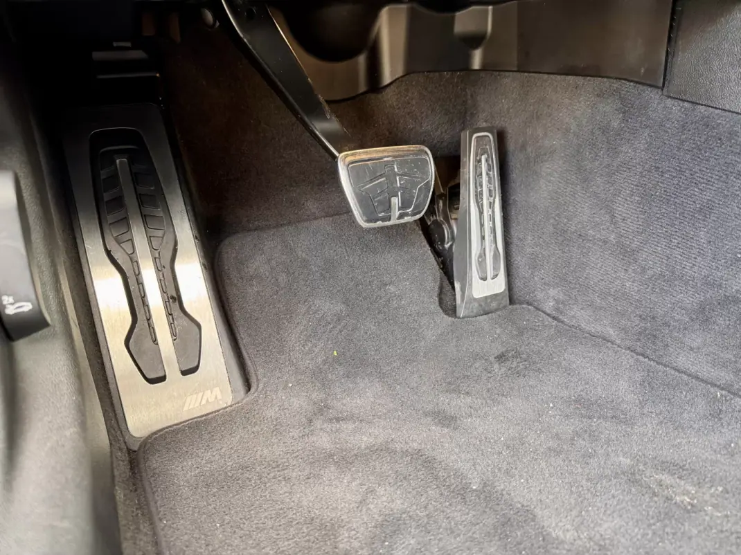 BMW 330 2020 - 32990 EUR, 44000 km - AUTO.MOTO.pt - 44000km - foto 27 de 33