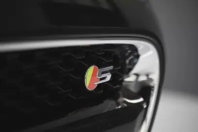 Jaguar F-Type 2013 - 68500 EUR, 36550 km - AUTO.MOTO.pt - 36550km - foto 16 de 34