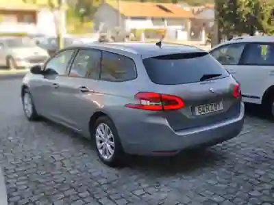 Peugeot 308 2016 - 8750 EUR, 171999 km - AUTO.MOTO.pt - 171999km - foto 6 de 15