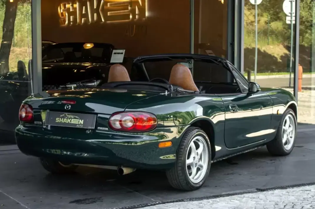 Mazda MX-5 2002 - 11750 EUR, 222949 km - AUTO.MOTO.pt - 222949km - foto 4 de 28