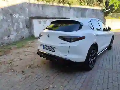 Alfa Romeo Stelvio 2023 - 60000 EUR, 34438 km - 34438km - foto 5 de 12