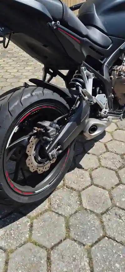 Honda CB650F 2019 - 6200 EUR, 20000 km - AUTO.MOTO.pt - 20000km - foto 11 de 13