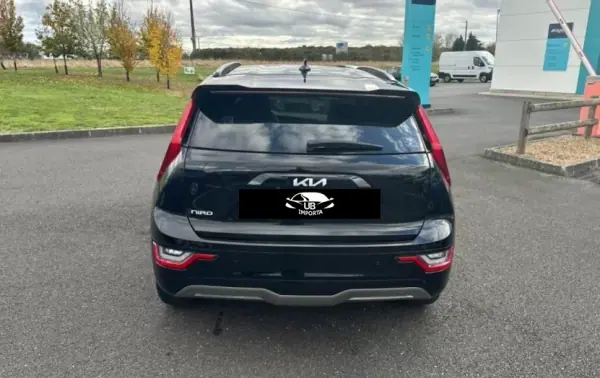 Kia e-Niro 2023 - 26500 EUR, 42000 km - AUTO.MOTO.pt - 42000km - foto 6 de 13