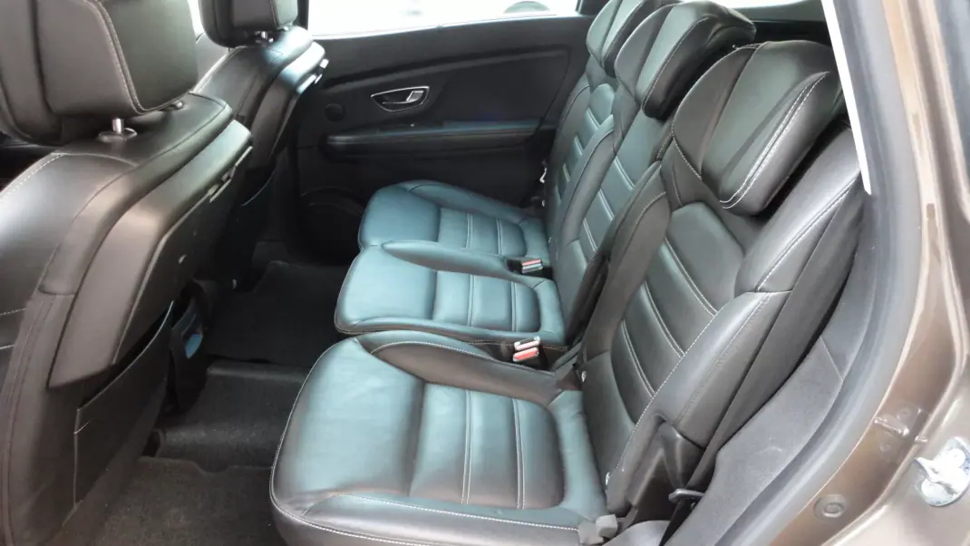 Renault Grand Scénic 2018 - 15500 EUR, 500000 km - 500000km - foto 26 de 33