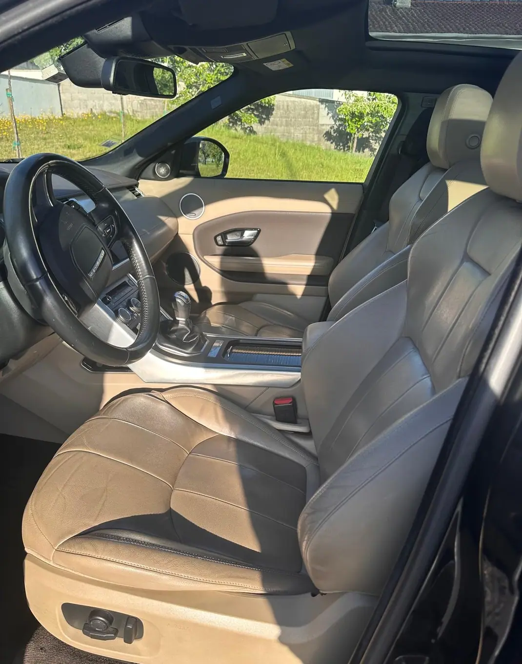 Land Rover Range Rover Evoque 2016 - 22500 EUR, 143300 km - AUTO.MOTO.pt - 143300km - foto 8 de 17