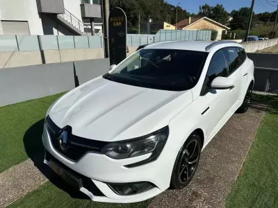 Renault Mégane Sport Tourer 2017 - 9900 EUR, 190000 km - AUTO.MOTO.pt - 190000km - foto 6 de 60