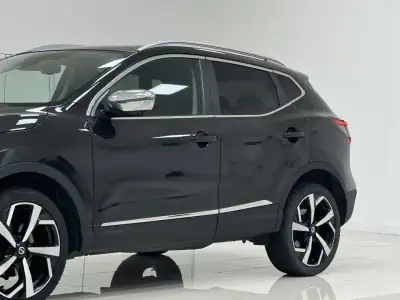 Nissan Qashqai 2017 - 16890 EUR, 117000 km - AUTO.MOTO.pt - 117000km - foto 8 de 40