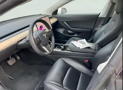 Tesla Model 3 2020 - 24990 EUR, 52675 km - AUTO.MOTO.pt - 52675km - foto 5 de 14