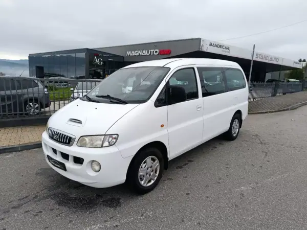 Hyundai H-1 2004 - 7500 EUR, 160000 km - AUTO.MOTO.pt - 160000km - foto 2 de 13