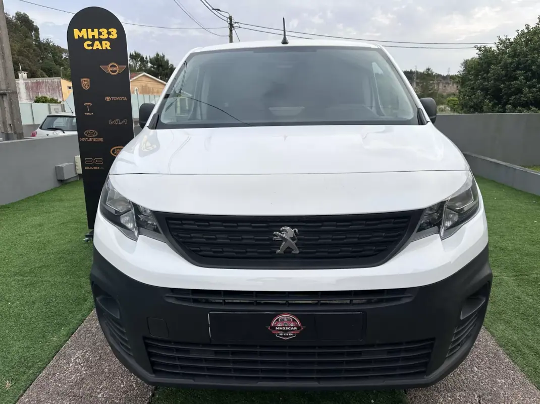 Peugeot Partner 1.5HDI 3lugares 2021 - 11900 EUR, 160000 km - AUTO.MOTO.pt - 160000km - foto 2 de 47