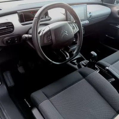 Citroën C4 Cactus 2018 - 11900 EUR, 132271 km - AUTO.MOTO.pt - 132271km - foto 10 de 18