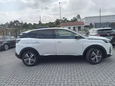 Peugeot 3008 2022 - 39950 EUR, 12000 km - AUTO.MOTO.pt - 12000km - foto 5 de 33