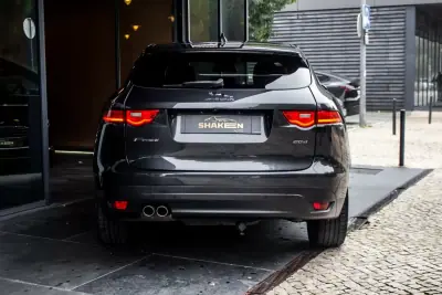 Jaguar F-Pace 2018 - 23990 EUR, 151410 km - AUTO.MOTO.pt - 151410km - foto 11 de 50