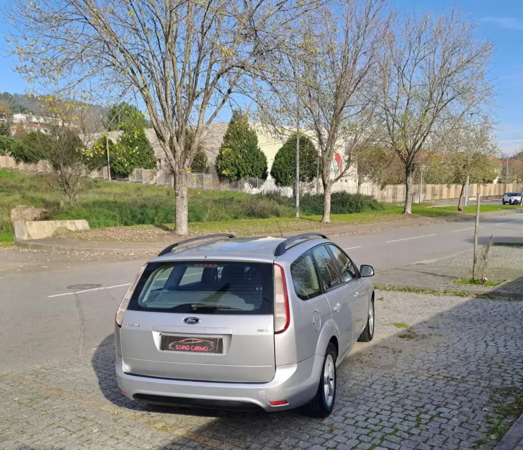 Ford Focus SW 2008 - 3990 EUR, 279000 km - AUTO.MOTO.pt - 279000km - foto 6 de 12