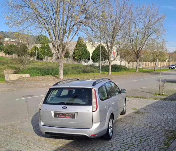Ford Focus SW 2008 - 3990 EUR, 279000 km - AUTO.MOTO.pt - 279000km - foto 6 de 12