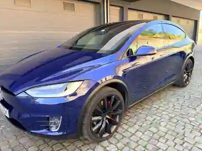 Tesla Model X 2018 - 36300 EUR, 176000 km - 176000km - foto 1 de 15