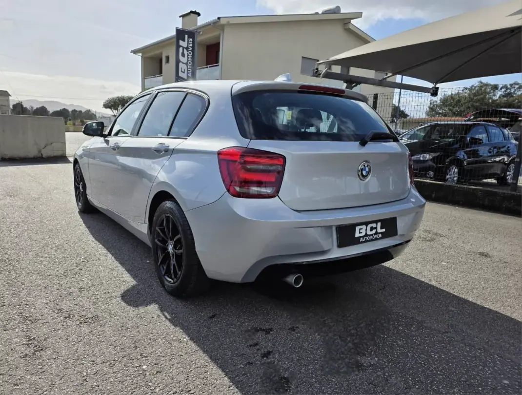 BMW 116 2014 - 11990 EUR, 180000 km - AUTO.MOTO.pt - 180000km - foto 6 de 32