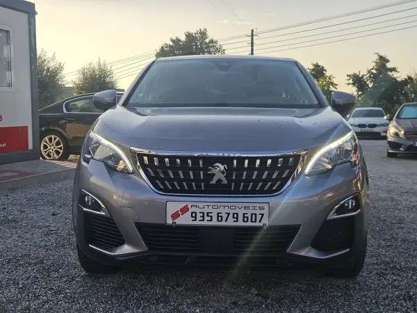 Peugeot 3008 2019 - 14900 EUR, 129000 km - AUTO.MOTO.pt - 129000km - foto 8 de 38