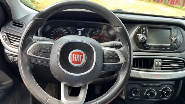 Fiat Tipo 2019 - 8990 EUR, 163458 km - AUTO.MOTO.pt - 163458km - foto 11 de 12