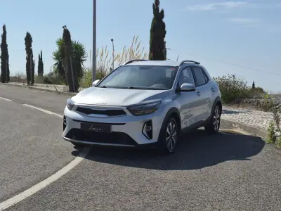 Kia Stonic 2021 - 15250 EUR, 82997 km - foto 1 de 20
