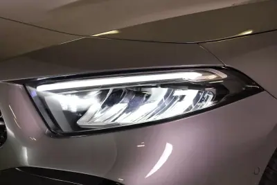 Mercedes-Benz A 180 Limousine 2025 - 39990 EUR, 6272 km - AUTO.MOTO.pt - 6272km - foto 13 de 47