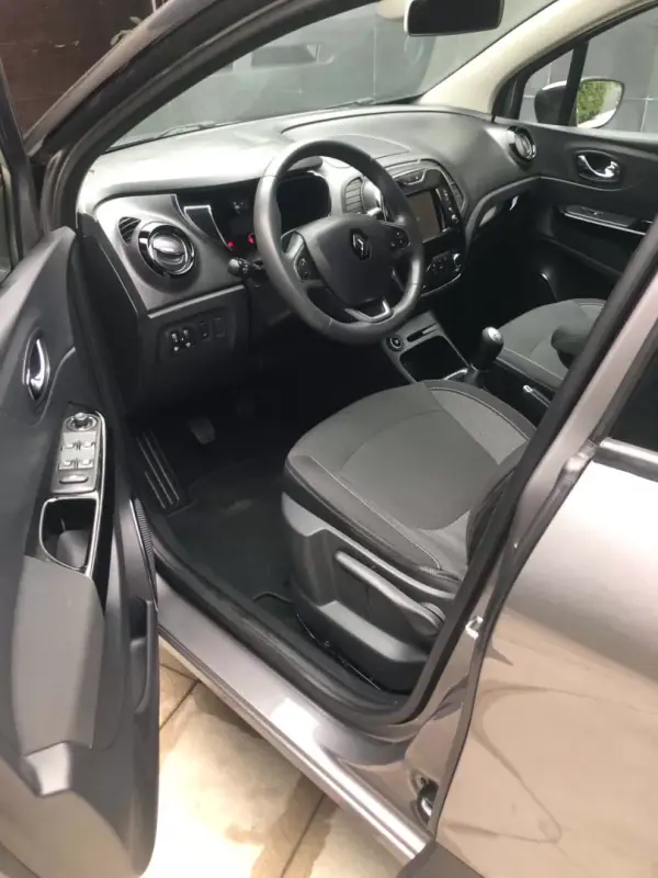 Renault Captur 2017 - 10900 EUR, 116000 km - 116000km - foto 9 de 32