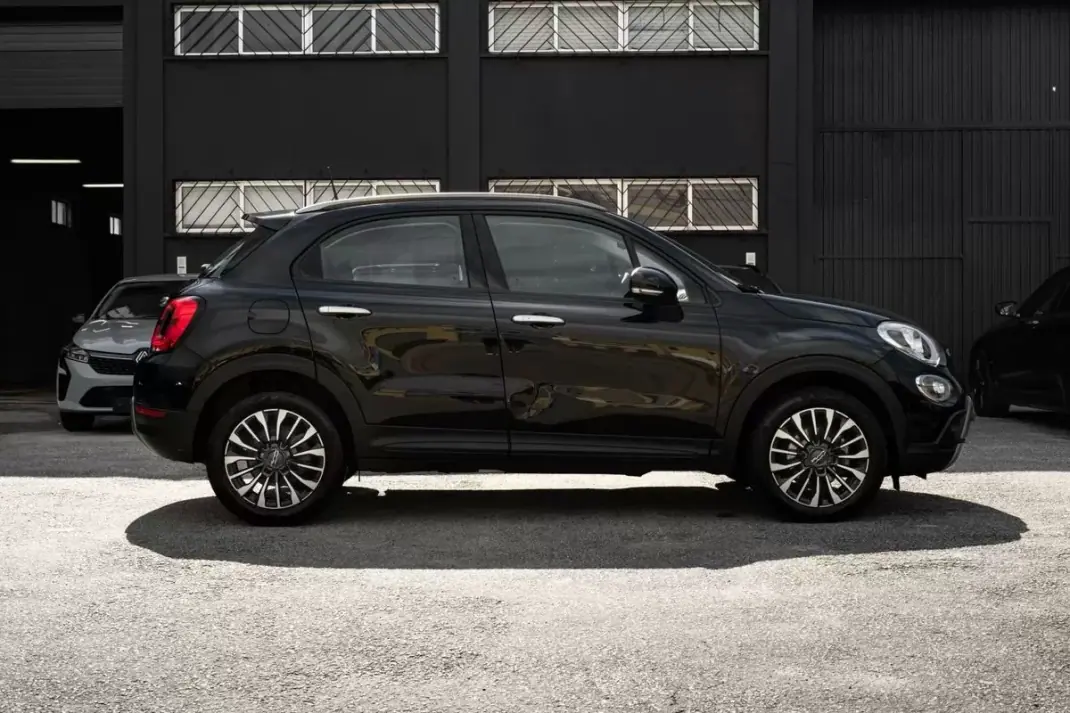 Fiat 500X 2023 - 17600 EUR, 8000 km - AUTO.MOTO.pt - 8000km - foto 2 de 24