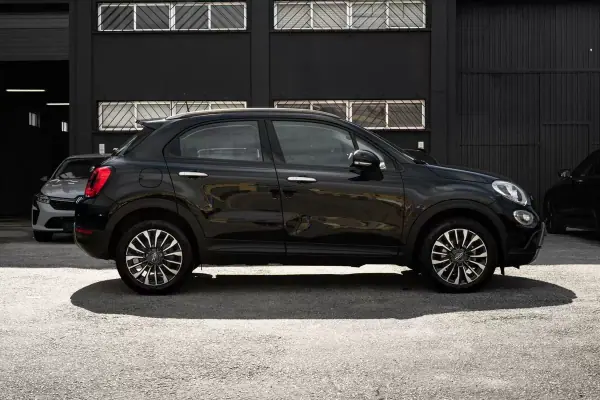 Fiat 500X 2023 - 17600 EUR, 8000 km - AUTO.MOTO.pt - 8000km - foto 2 de 24