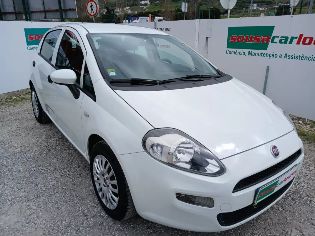 Fiat Punto 2016 - 7150 EUR, 156334 km - AUTO.MOTO.pt - 156334km - foto 5 de 24