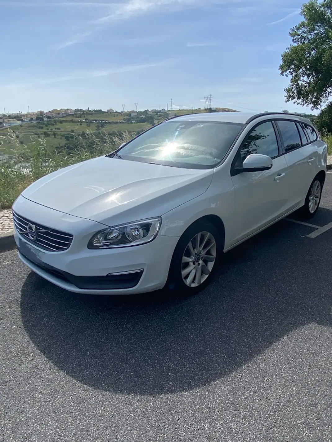 Volvo V60 2015 - 9500 EUR, 206100 km - AUTO.MOTO.pt - 206100km - foto 4 de 14
