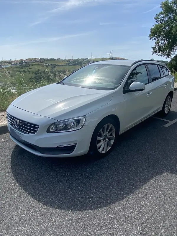 Volvo V60 2015 - 9500 EUR, 206100 km - AUTO.MOTO.pt - 206100km - foto 4 de 14