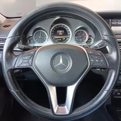 Mercedes-Benz E 300 2012 - 14500 EUR, 295499 km - AUTO.MOTO.pt - 295499km - foto 17 de 29
