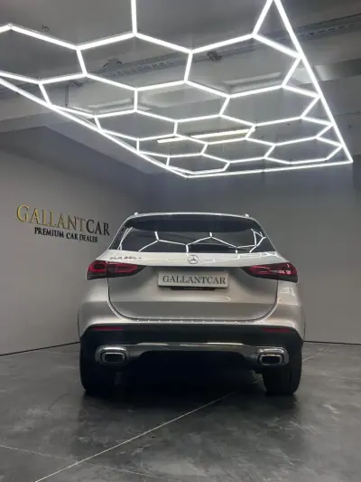 Mercedes-Benz GLA 250 2022 - 31400 EUR, 142300 km - 142300km - foto 3 de 12