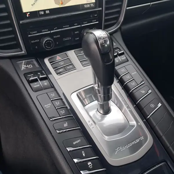 Porsche Panamera 2013 - 40500 EUR, 113000 km - AUTO.MOTO.pt - 113000km - foto 14 de 18