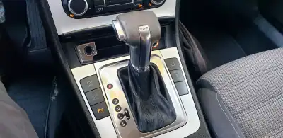 Volkswagen Passat CC 2009 - 9990 EUR, 358000 km - AUTO.MOTO.pt - 358000km - foto 13 de 20
