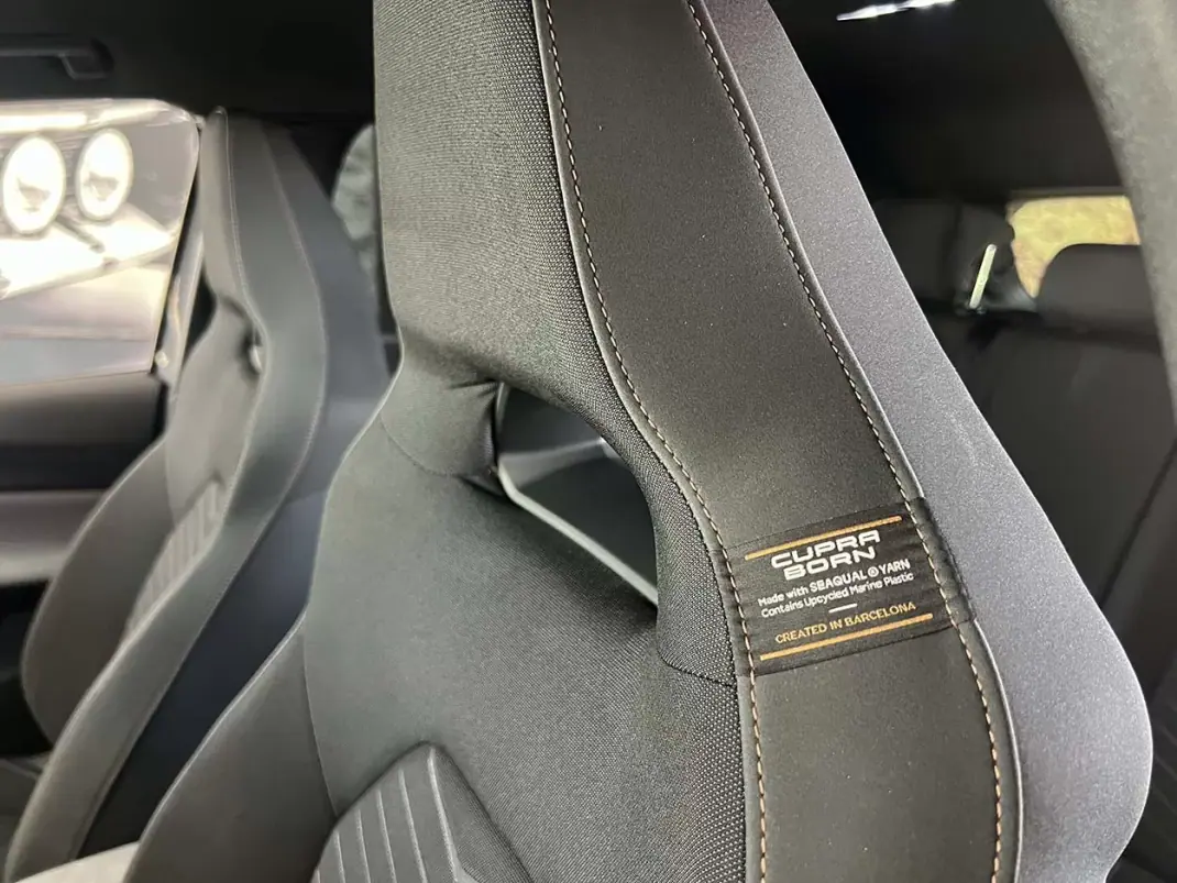 Cupra Born 2023 - 27800 EUR, 83155 km - 83155km - foto 27 de 31