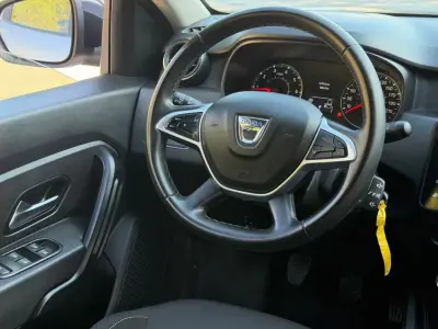 Dacia Duster 2021 - 16900 EUR, 163172 km - AUTO.MOTO.pt - 163172km - foto 15 de 23