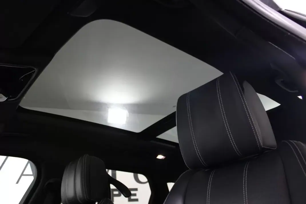 Land Rover Range Rover Velar 2018 - 44900 EUR, 110932 km - AUTO.MOTO.pt - 110932km - foto 7 de 20