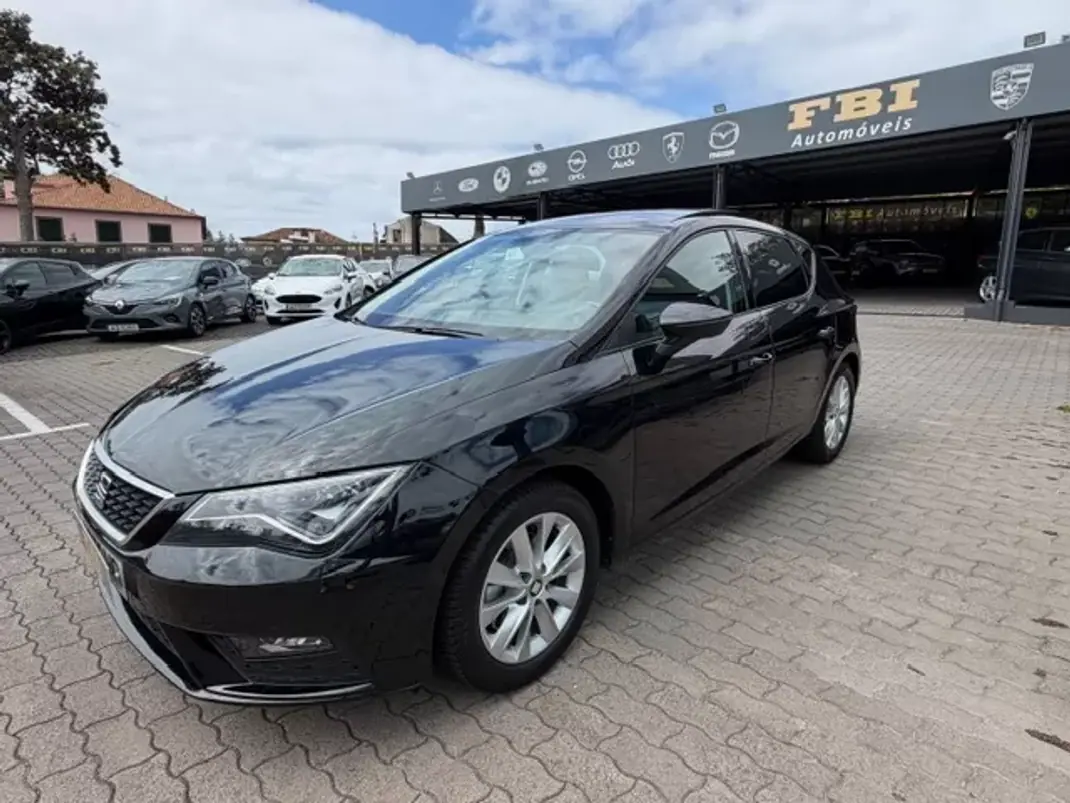 SEAT Leon 2020 - 16900 EUR, 74660 km - AUTO.MOTO.pt - 74660km - foto 1 de 12